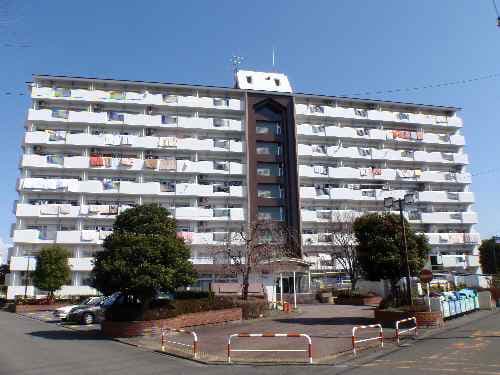 改修工事が終了した長沼アパート。