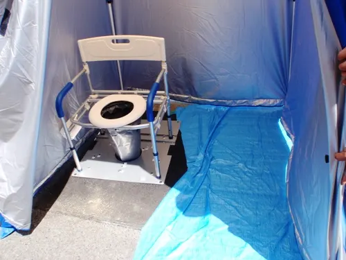 車椅子（身障者）用のトイレ。